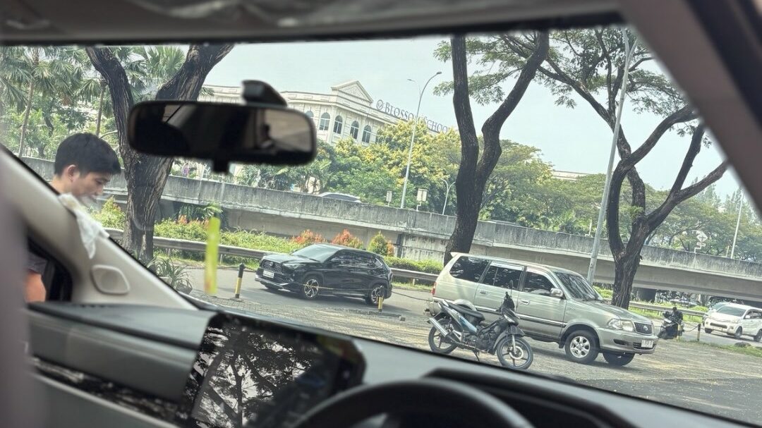 Tampak Dalam Kaca Film 3M Crystalline 40% di Kaca Depan