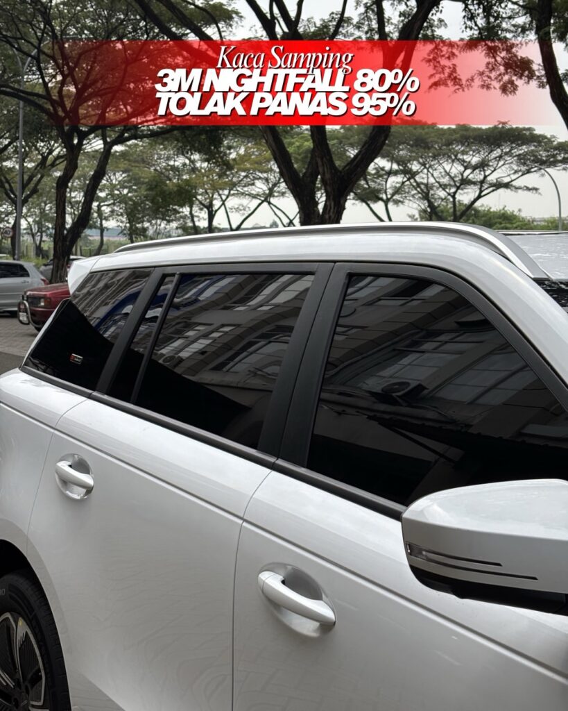 Tampilan 3M Nightfall 80% di Kaca Samping