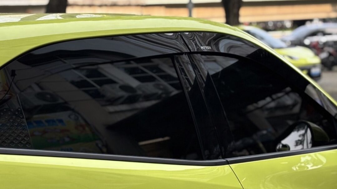 Kaca Film 3M Ceramic IM 80% di Kaca Samping