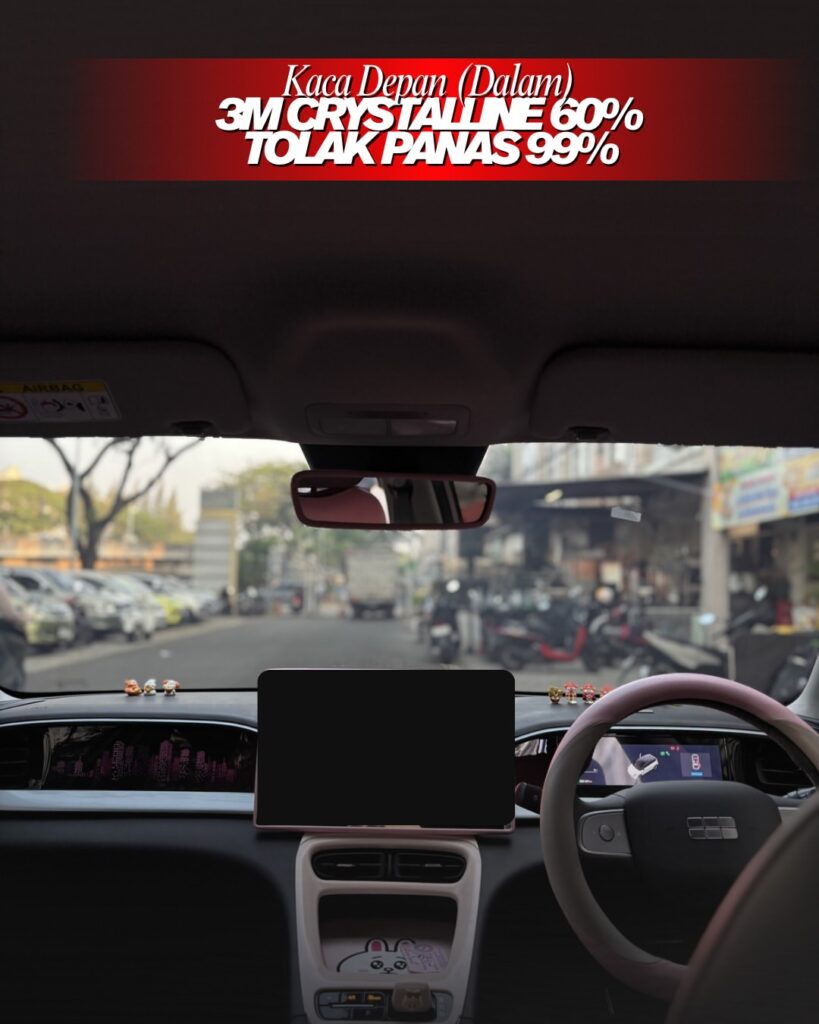 Kaca Film 3M crystalline 60% di Kaca Depan Mobil Tampilan Dalam