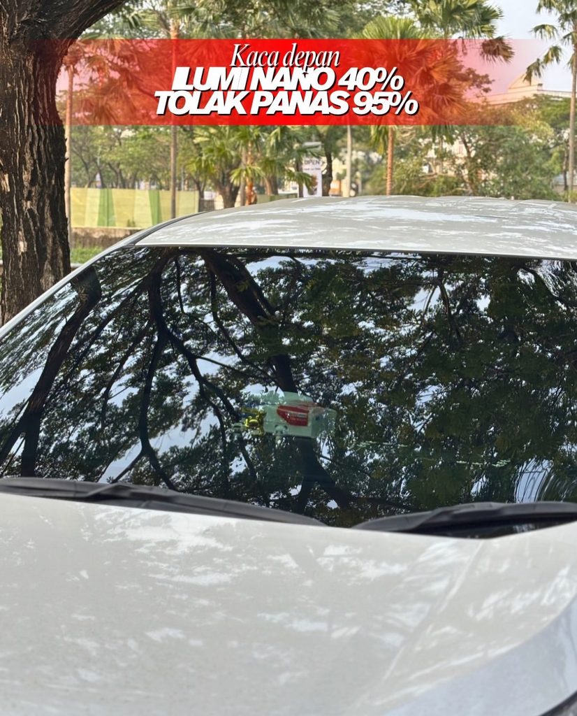 Kaca Depan Mobil dengan Ilumi Nano